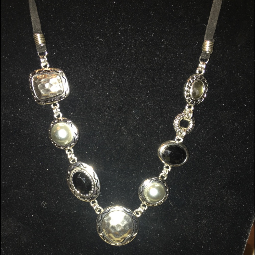 Lia Sophia necklace